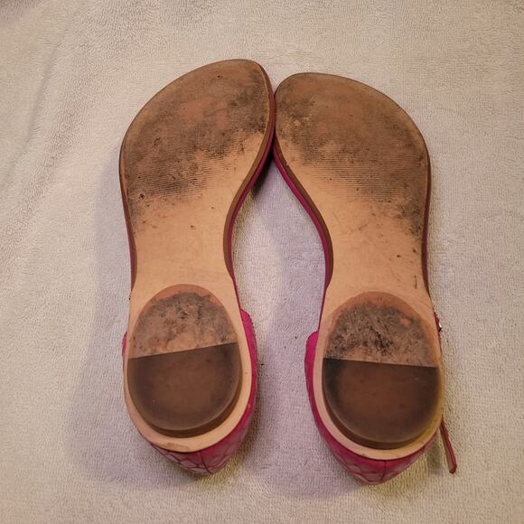 Michael Kors Flat T-Strap Leather Sandals Fuchsia Pink Woman's 9M Logo Plate - Picture 5 of 8